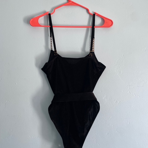 Bathing suit - Picture 5 of 5